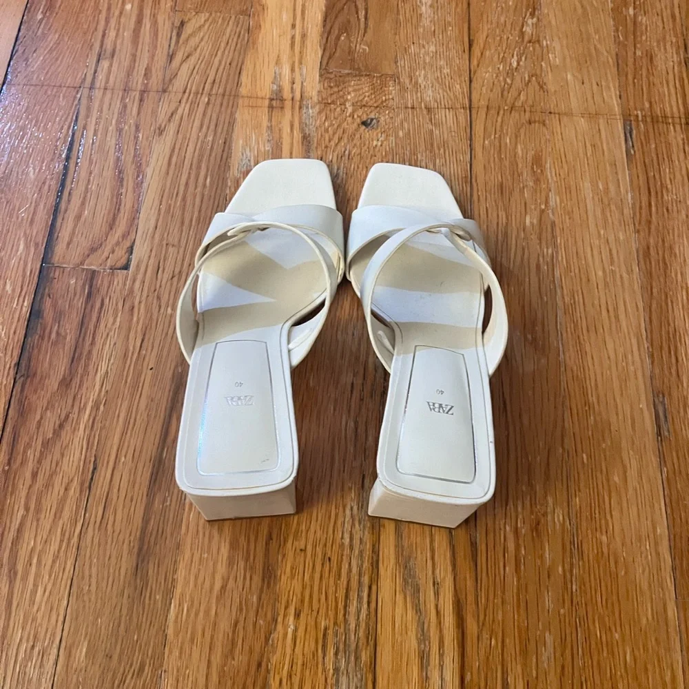 Zara Block Heel Leather Sandal - Picture 4 of 4